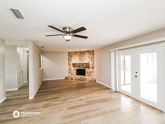4th image of 576 Charles Carroll St