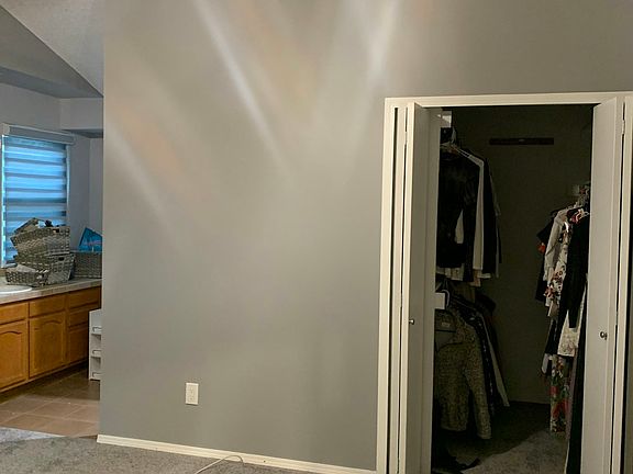 Walk-in closet