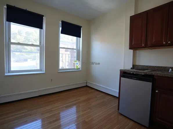 53 S Huntington Ave, Boston, MA