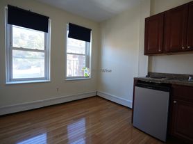 53 S Huntington Ave