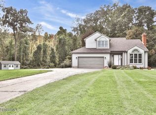 117 Christopher Ln, Altamont, NY 12009
