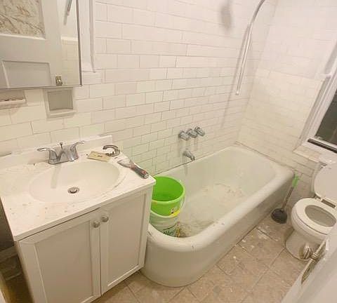 5th image of 8678 Bay Pkwy #4