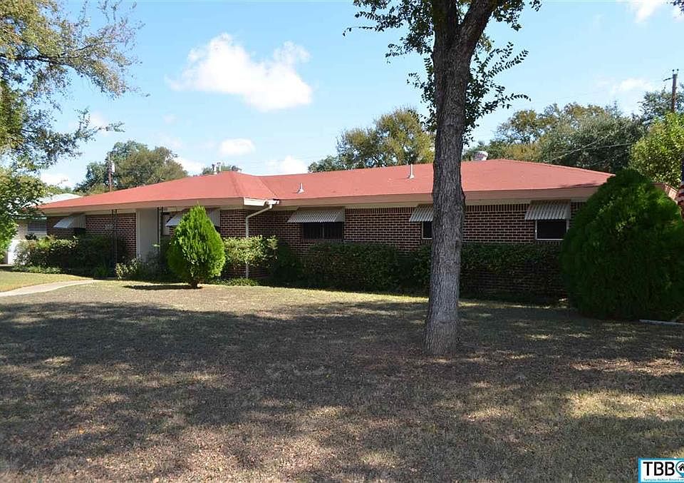 1st image of 1211 Shady Ln
