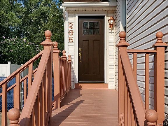 5th image of 235 William St