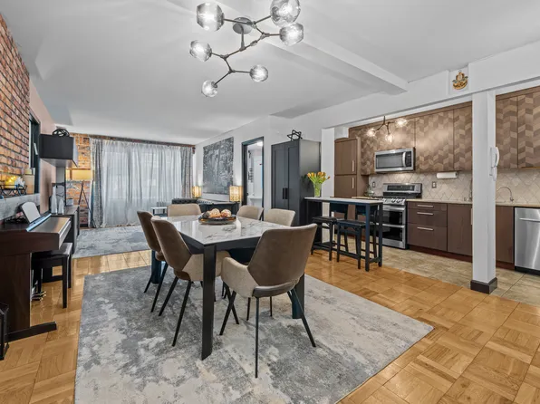 136 East 56th Street 2J image 3 of 17