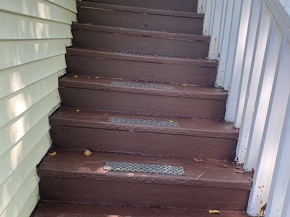 4th image of 2114 Oakridge Dr APT C
