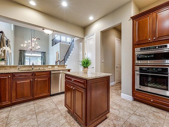 3rd image of 4712 Durham Dr