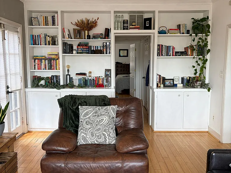 211 E Chase St #1 — Photo 27