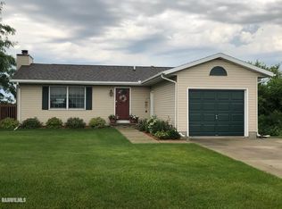 18-9 Lake Carroll Blvd, Lanark, IL 61046