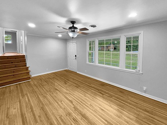 4th image of 136 Luna Ln