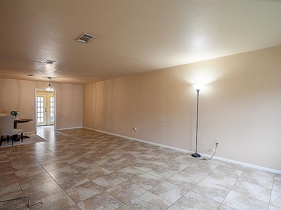 4th image of 5874 Meadow Way