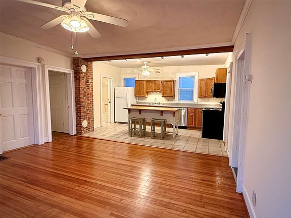 5th image of 9 Florence Ave