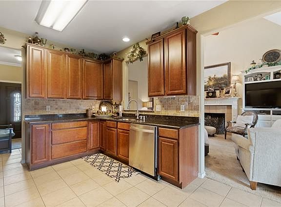 5th image of 4421 Etheridge Cir