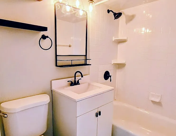 5811 Rose Ave #6 — Photo 9