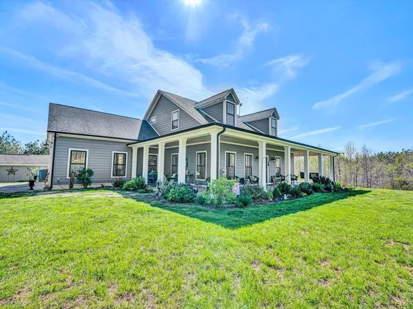 1865 Lees Mill Ln, Goode, VA 24556