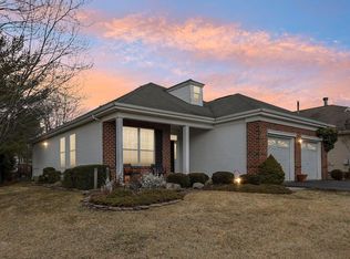 33 Foster Rd, Pennington, NJ 08534