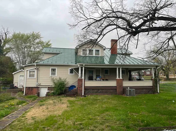 433 4th St, Shenandoah, VA 22849