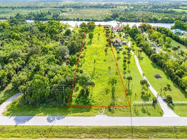 5220 Fort Denaud Rd, Labelle, FL 33935