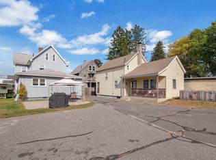 15 Muzzy St, Chicopee, MA 01020