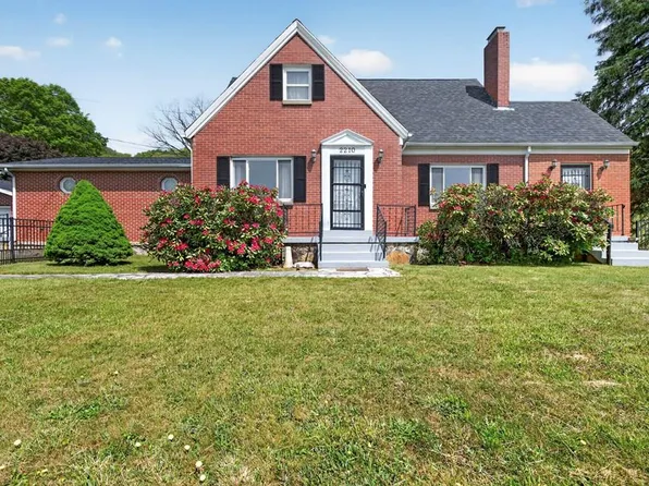 2210 Virginia Ave, Bluefield, VA 24605