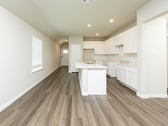 Dining Area to Kitchen