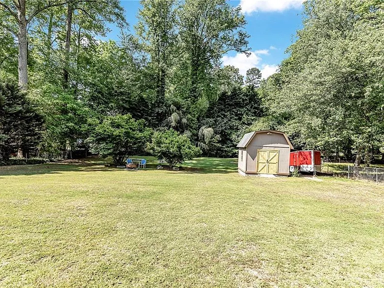 956 Pine Valley Rd — Photo 7