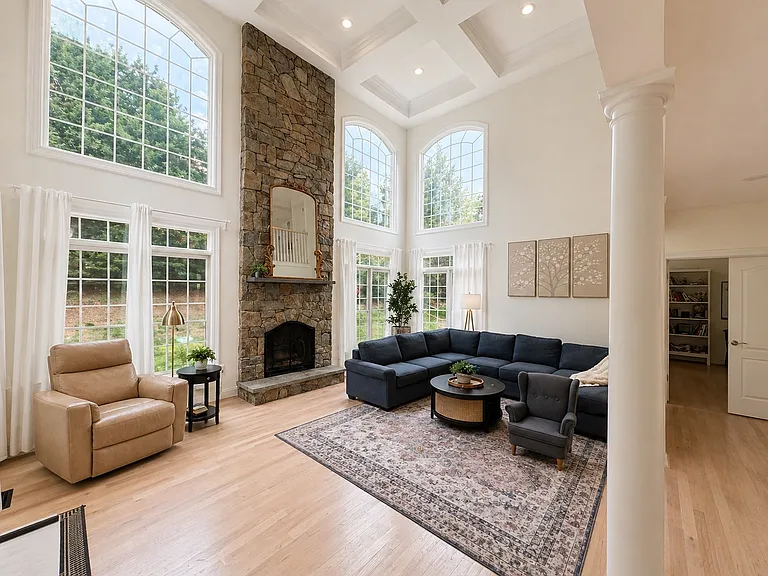 9909 Bald Cypress Dr — Photo 2