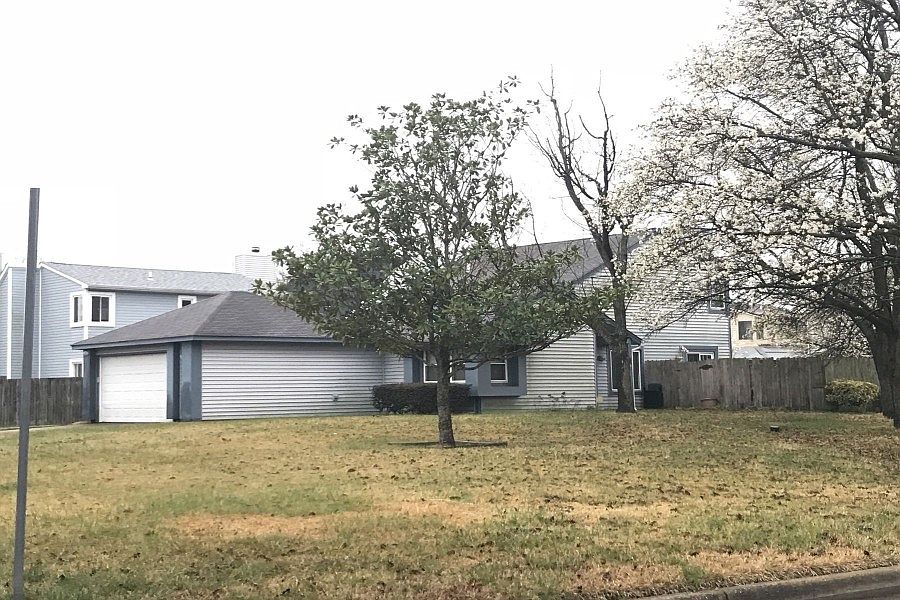 2nd image of 1505 Newport Cir