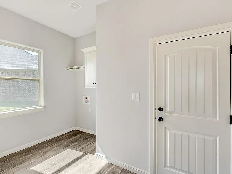 243 Jacinth Ln — Photo 12