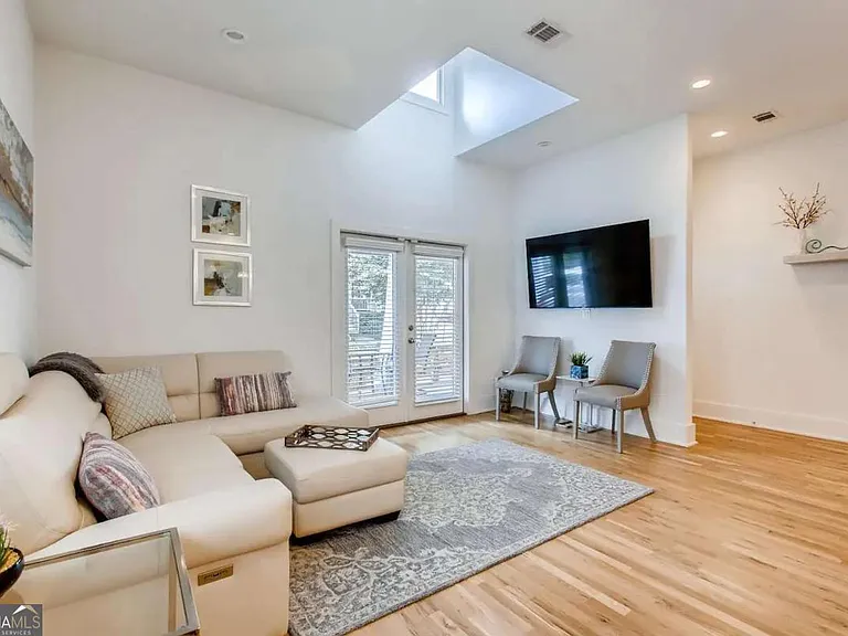 655 McGruder St NE — Photo 5