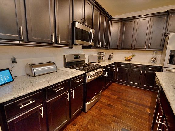 3rd image of 2735 Bethel Springs Ln