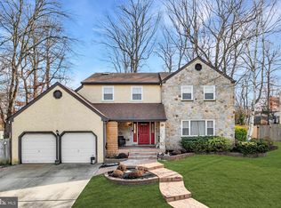 26 Whitechapel Dr, Mount Laurel, NJ 08054