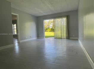 10169 Twin Lakes Dr #23, Coral Springs, FL 33071