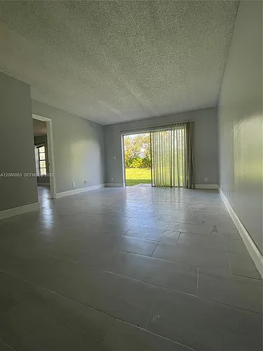 10169 Twin Lakes Dr #23 Photo 1