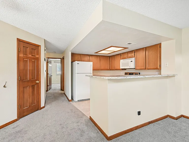5902 Gunbarrel Ave #E — Photo 9