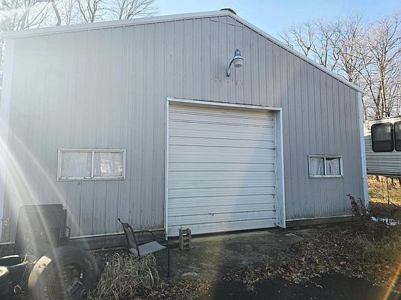 3rd image of 32315 218th Ln