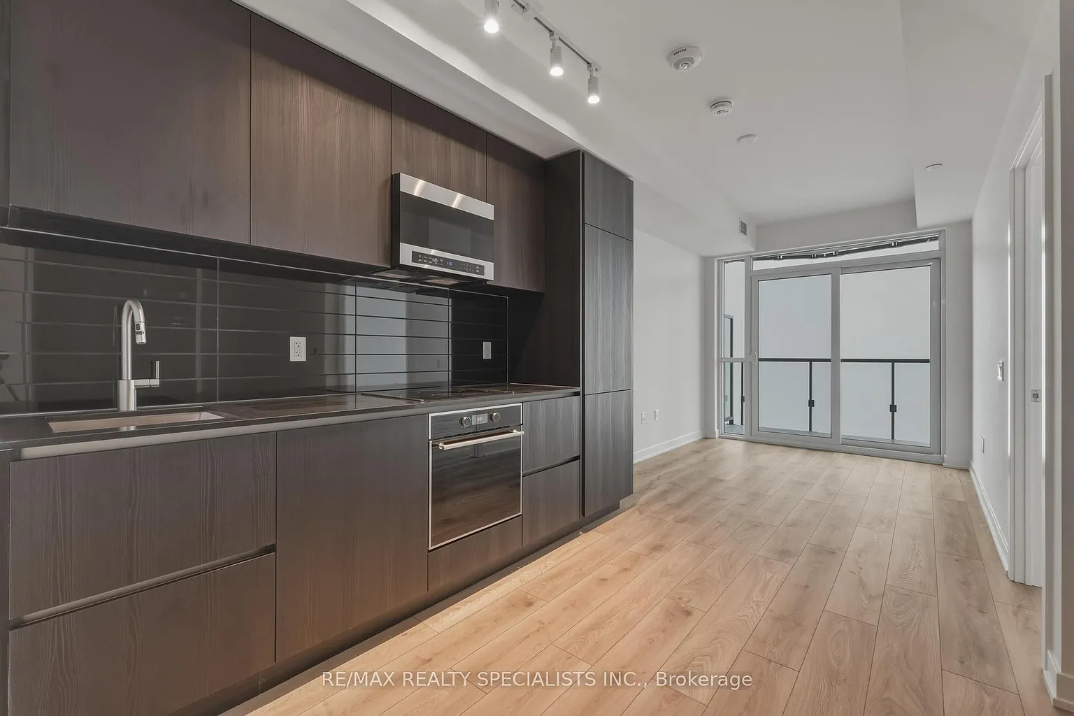 110 Broadway Ave #2911 photo 1