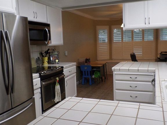 2nd image of 18980 N Creekview Dr