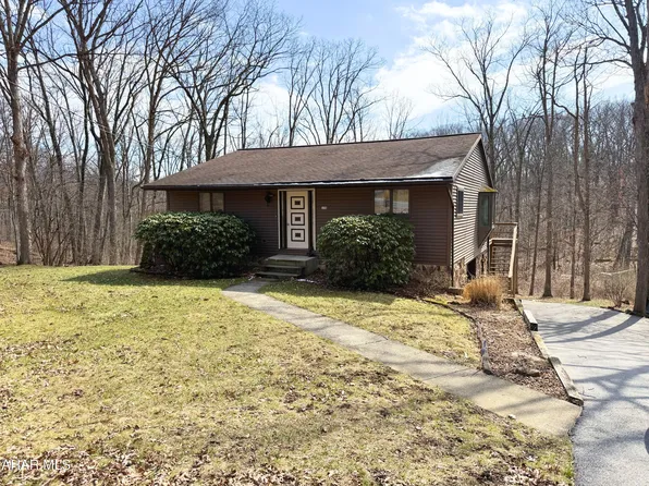 155 Vicars Ln, Altoona, PA 16601