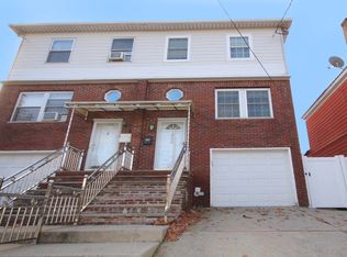 1986 Clove Rd, Staten Island, NY 10304