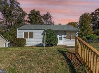 1927 Griffith Rd, Falls Church, VA 22043