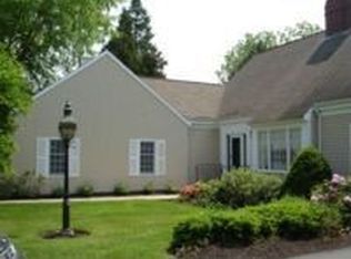 2 Martingale Ln, Andover, MA 01810