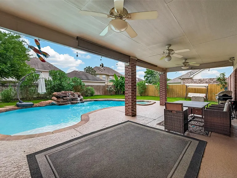 2602 Falcon Knoll Ln — Photo 4