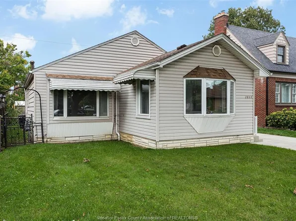 2032 Verdun Ave, Windsor, ON N8W 1P7
