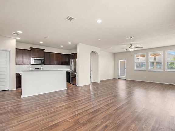 3rd image of 145 Goldfinch Dr