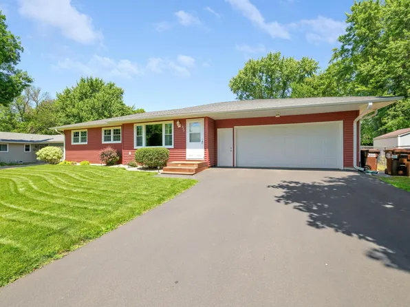 1022 5th St W, Hastings, MN 55033