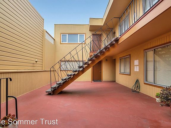 3rd image of 2920 Taraval St APT 1