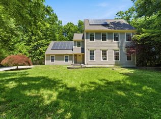 41 Farmhouse Ln, Voorhees, NJ 08043