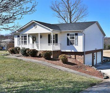 128 Lynne Ave, King, NC, 27021