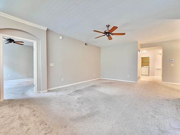 4th image of 458 Pinnacle Way